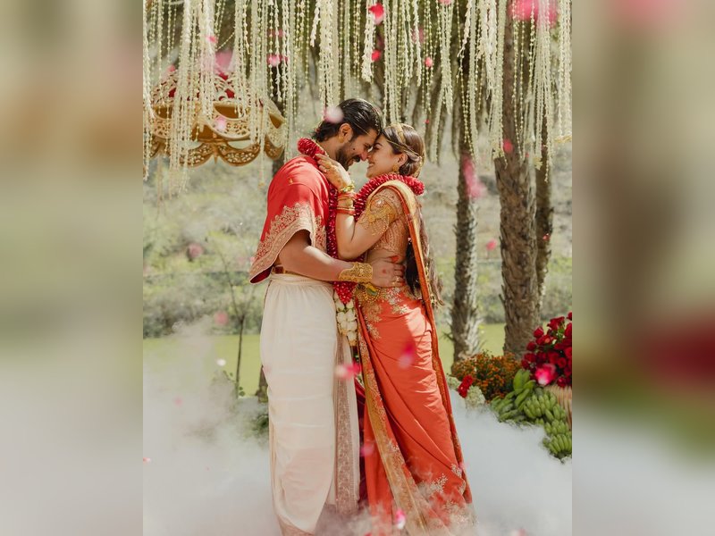 Kriti Sanon, Samantha, Ayushmann wish Vijay Deverakonda & Rashmika as they embark on a new journey 