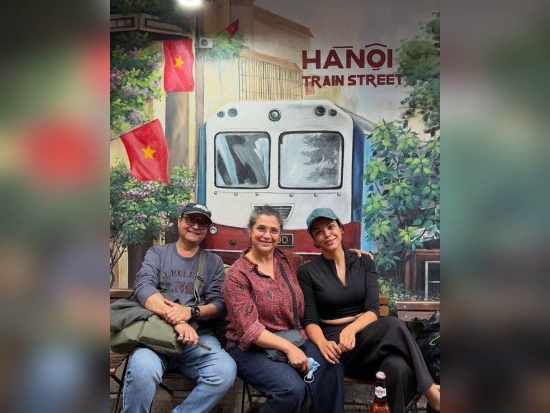 Shriya Pilgaonkar drops a glimpse into her parents 40th anniversary celebration in Vietnam