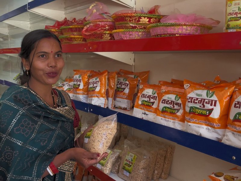 छत्तीसगढ़: लखपति दीदी योजना से सरगुजा की महिलाएं आत्मनिर्भर, ‘छत्तीसकला’ ब्रांड से बाजार में बनाई नई पहचान