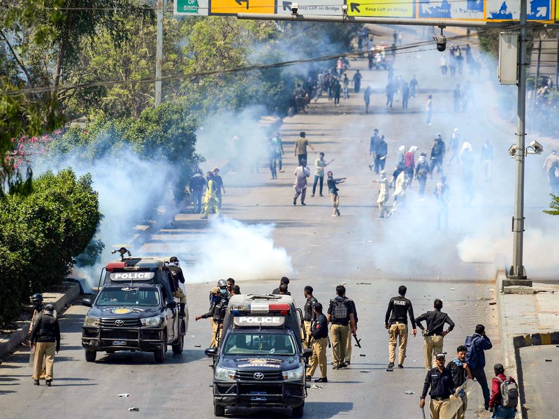 Pakistan: Killing of 26 protesters, use of lethal ammunition by security forces raises serious concerns 