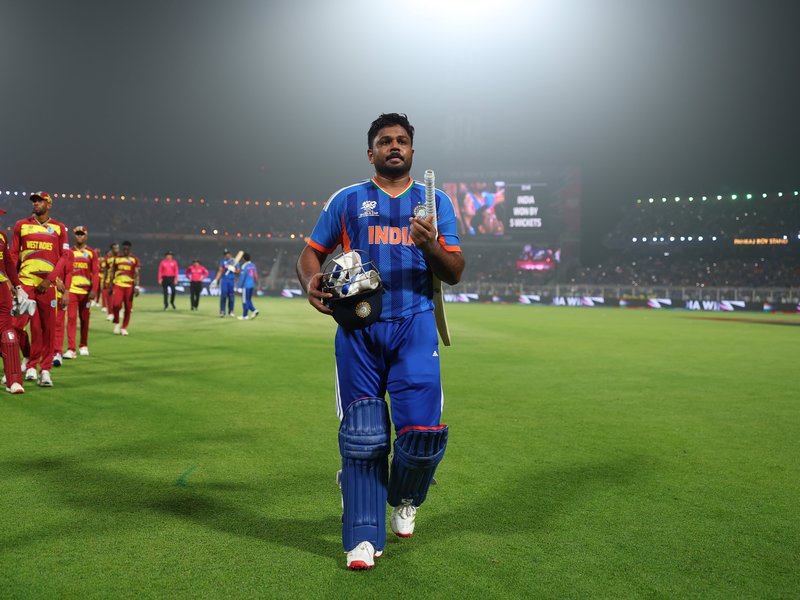 'आठ दिन में बदली तस्वीर': संजू सैमसन के सामने सूर्यकुमार यादव को सर झुकाना पड़ गया 