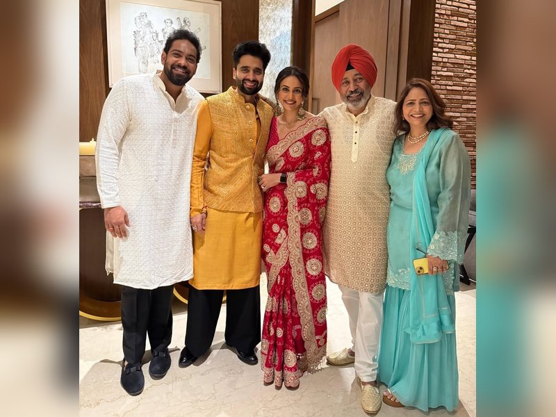 Jackky Bhagnani pens b’day wish for father-in-law, says ‘deeply respect, look up to you’