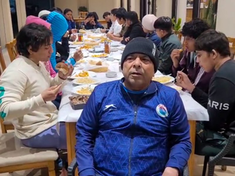 रेसलिंग फेडरेशन ऑफ इंडिया ने हमें सुरक्षा का भरोसा दिया है: मुख्य कोच वीरेंद्र सिंह