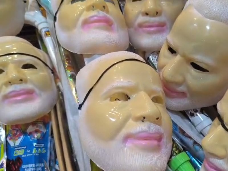 Festival fever: Massive demand for PM Modi masks in Muzaffarpur ahead of Holi