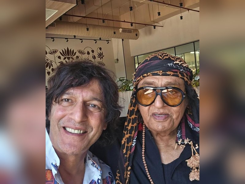 Chunky Panday & Ranjeet visit Vrindavan on Holi, attend ‘Bhagwad Paath’