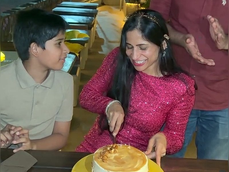 Aahana Kumra celebrates Holi in Goa: Surrounded by family, laughter