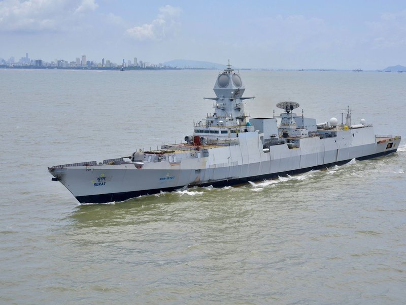 ओमान की खाड़ी के पास नौसेना का युद्धपोत तैनात, जरूरत पड़ने पर मिडिल ईस्ट में फंसे भारतीयों को निकालने के लिए होगा इस्तेमाल