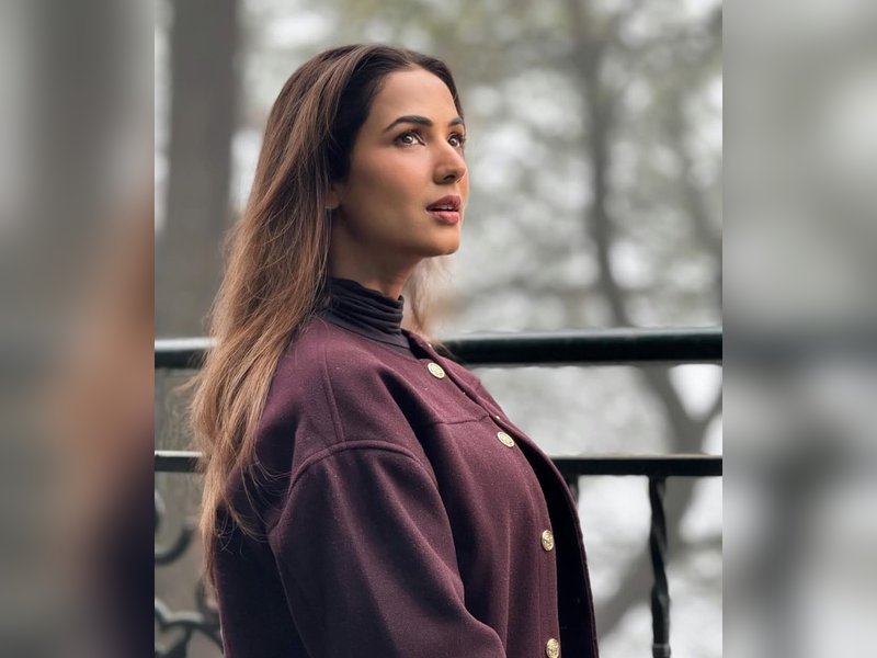 Sonal Chauhan says 'The last few days were challenging' as she safely returns to India 