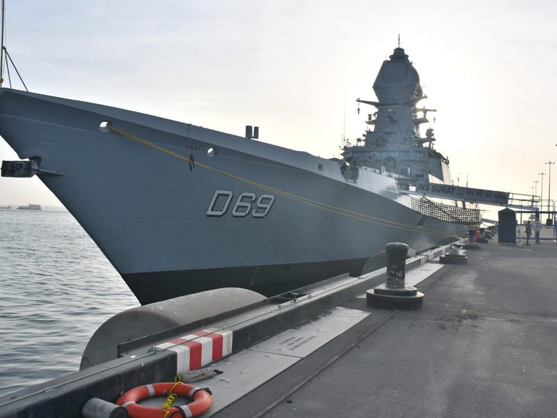 ओमान की खाड़ी के पास नौसेना का युद्धपोत तैनात, जरूरत पड़ने पर मिडिल ईस्ट में फंसे भारतीयों को निकालने के लिए होगा इस्तेमाल