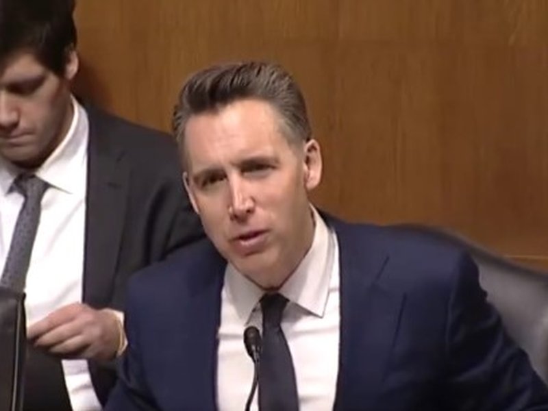 Child abuse images spread, US senators seek action