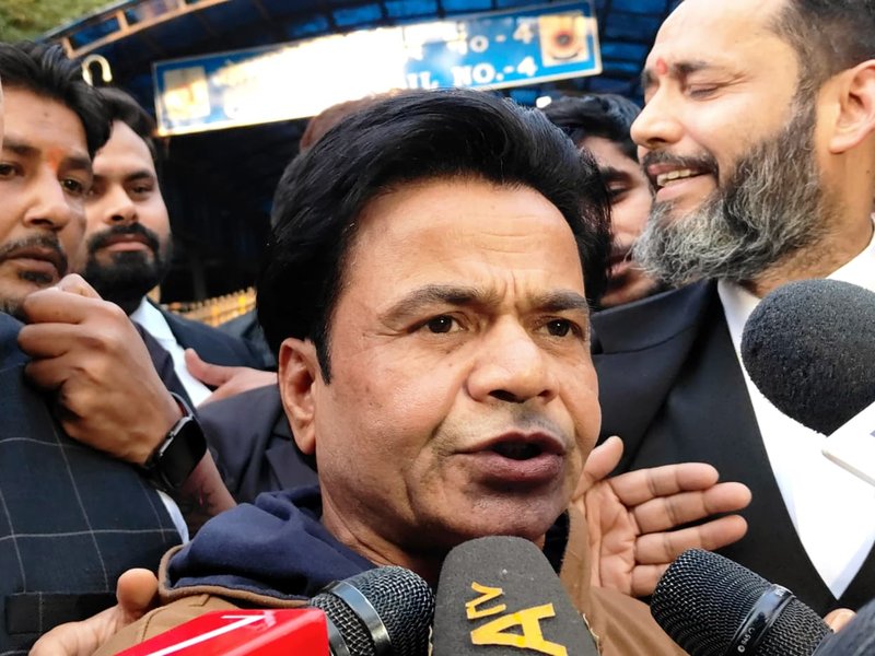 Rajpal Yadav clarifies 'never cried in front of the judge', calls the claim completely 'fabricated'