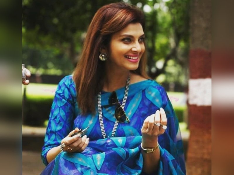 Varsha Usgaonkar and others duped of Rs. 47 lakh by man posing as builder, film producer