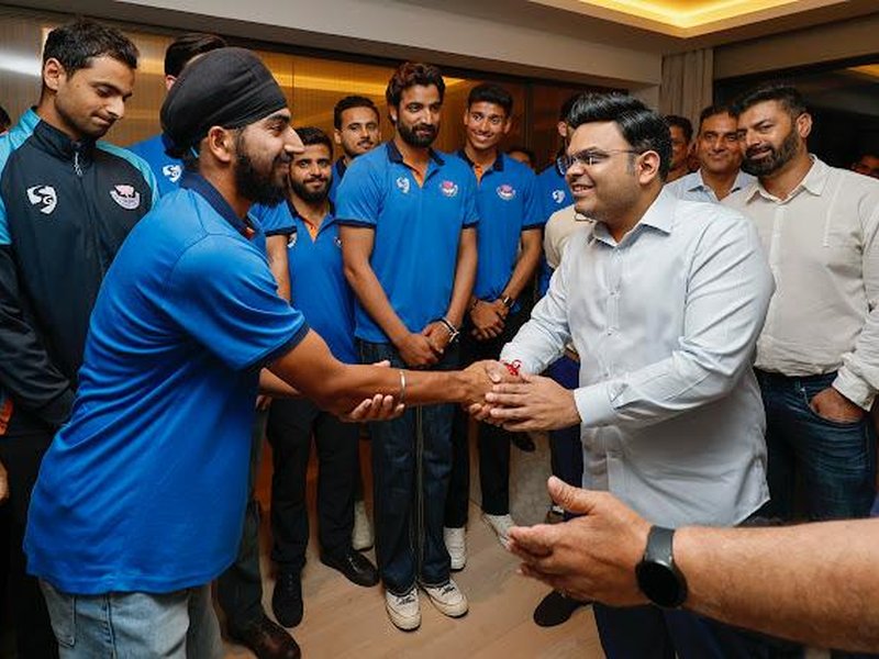 आईसीसी अध्यक्ष जय शाह ने रणजी ट्रॉफी विजेता जम्मू-कश्मीर क्रिकेट टीम के खिलाड़ियों से मुलाकात की 