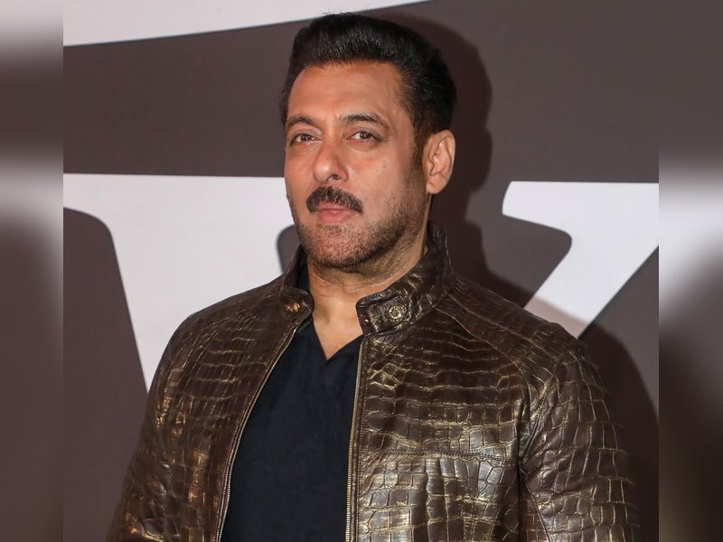 Salman Khan cheers for Kabir Bedi, calls him the ‘original Tiger of India’