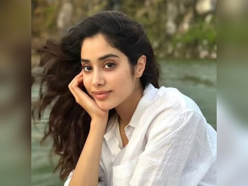 Janhvi Kapoor opts for a simple white salwar kurta for birthday special Tirumala temple visit 