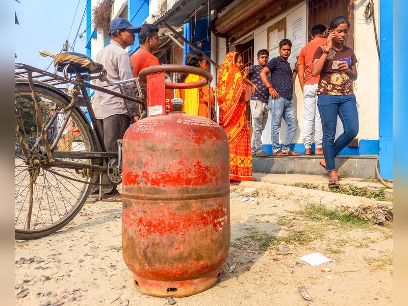 Govt invokes Essential Commodities Act to ensure uninterrupted LPG supply