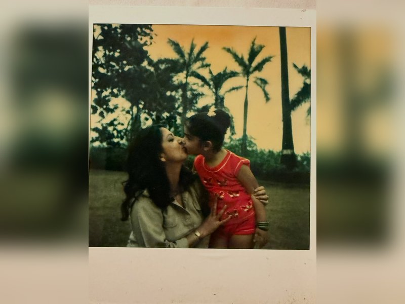 Sussanne Khan prays every girl has a mother like hers as she remembers mom Zarine Khan 