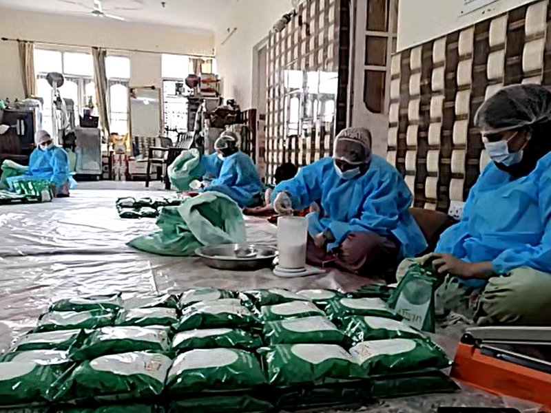 एनआरएलएम बना ग्रामीण महिलाओं की ताकत, राजौरी में मिल रहे रोजगार के मौके