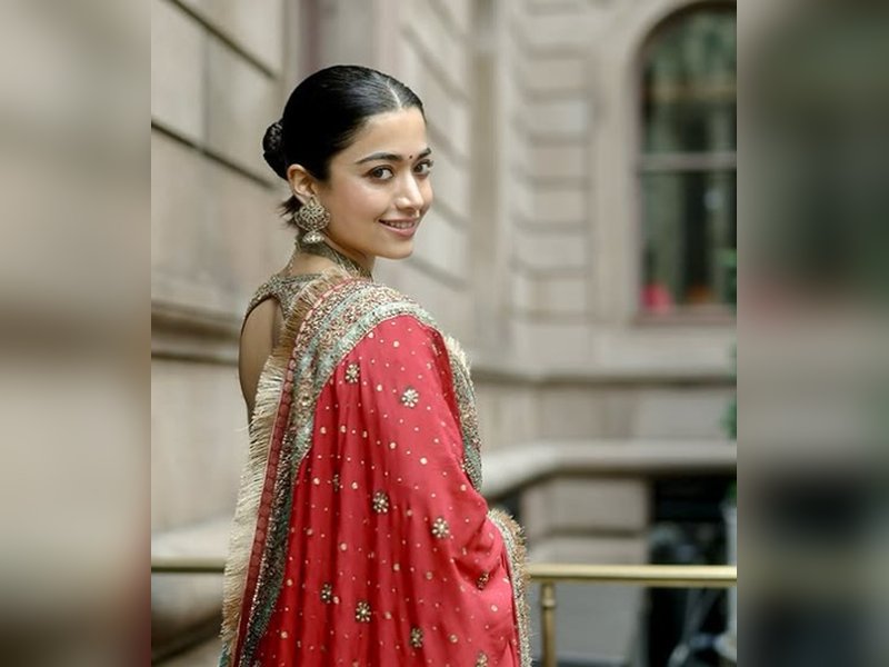 'तुम जैसी हो, वैसी ही काफी हो...' विमेंस डे पर रश्मिका मंदाना ने महिलाओं को दिया खास मैसेज