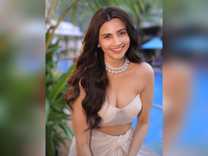 Daisy Shah tells troll: Good luck with spreading hate in the name of religion