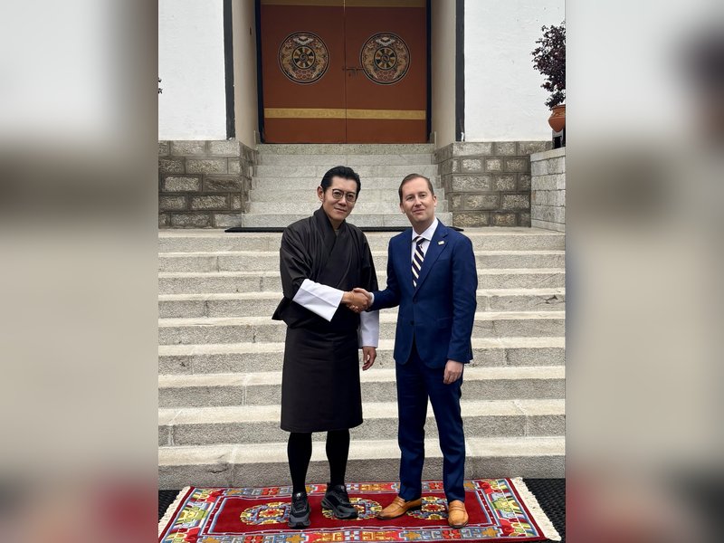 सर्जियो गोर ने भूटान के नरेश जिग्मे खेसर नामग्याल वांगचुक से मुलाकात की, निवेश बढ़ाने पर हुई चर्चा