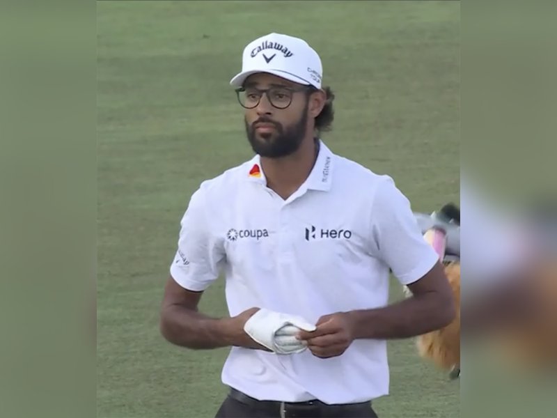 Indian American Akshay Bhatia rallies from five behind to win Arnold Palmer Invitational (Credit: API)
