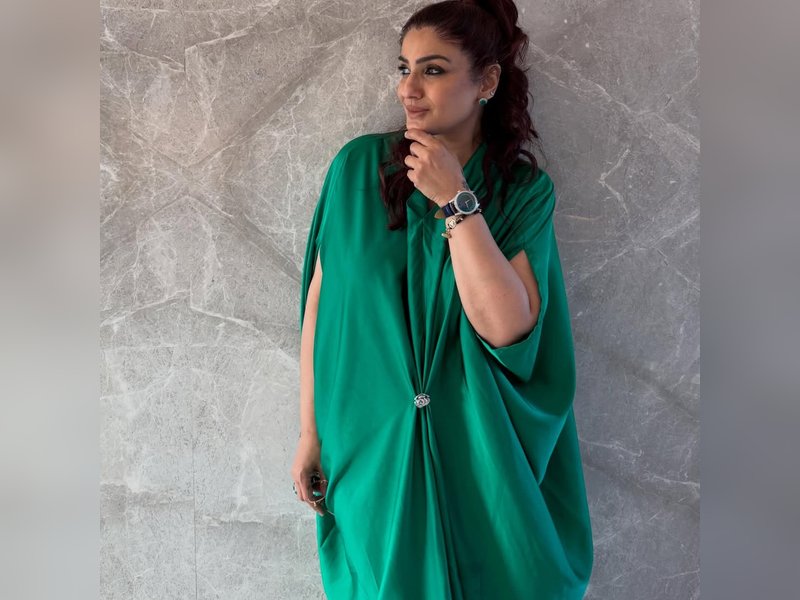 Raveena Tandon spends Women's Day wielding a sword & talking about women’s safety 