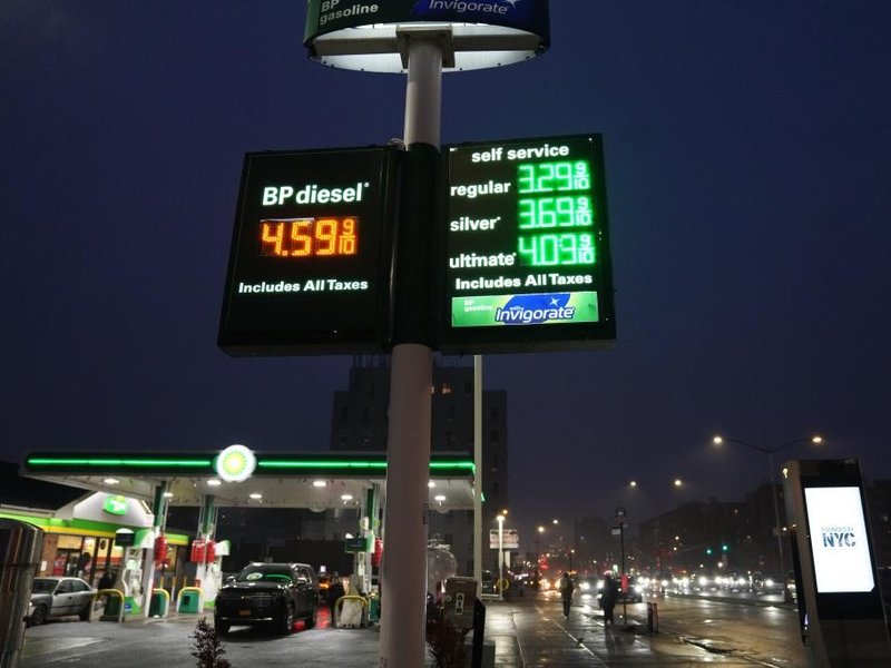 Gas price surge sparks US political row