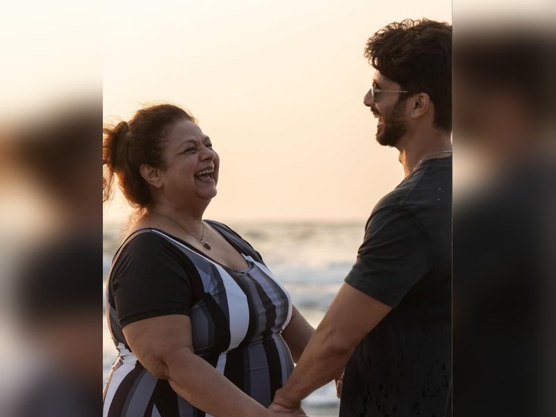  Shahid Kapoor gives a peep into his ‘hansta hua carvan zindagi ka’ from family holiday