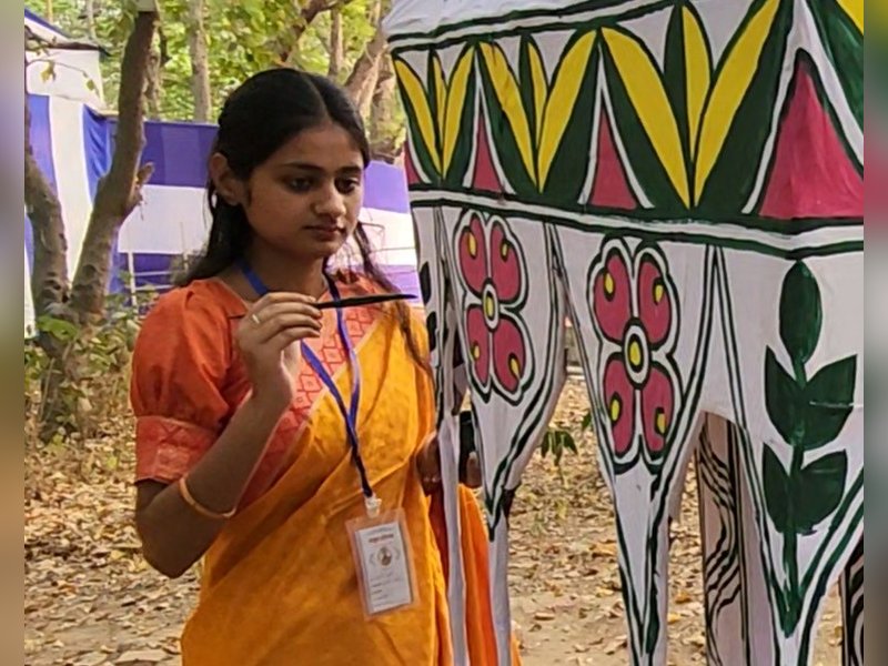 जीआई टैग मिलने के बाद बढ़ी मंजूषा आर्ट की पहचान, भागलपुर में कलाकार बोले-मोदी सरकार ने दी नई शक्ति