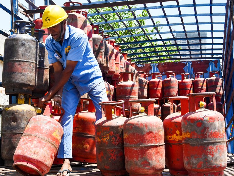 Commercial LPG cylinder distribution resumes, no retail shortage: Govt official