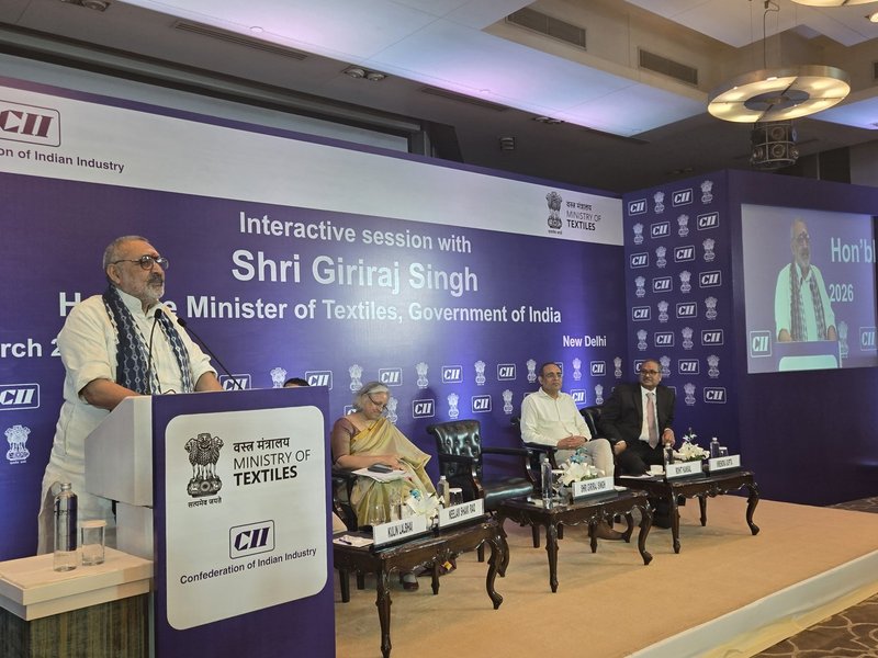 India targets $100 billion textile exports by 2030-31: Giriraj Singh
