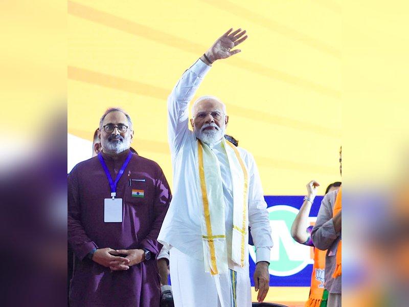 केरल में लोग एलडीएफ और यूडीएफ के कुशासन से नाखुश: प्रधानमंत्री मोदी