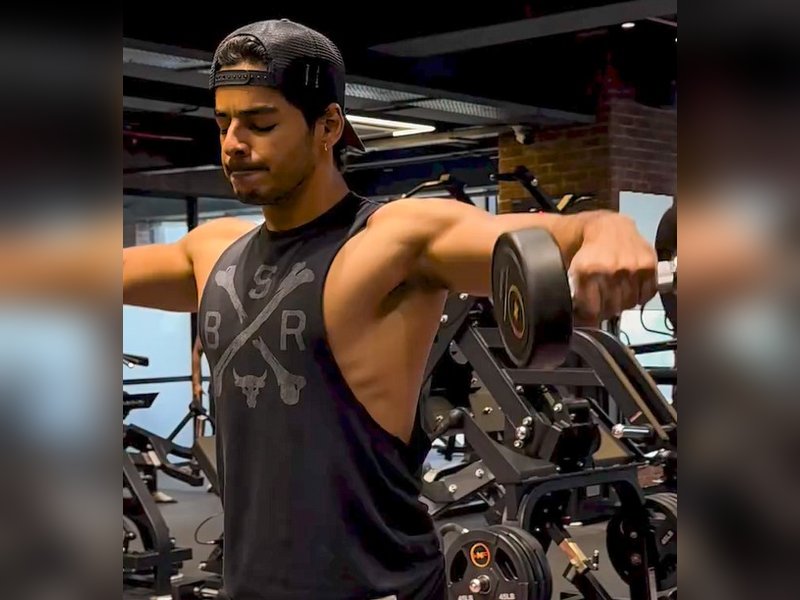 Ishaan Khatter flaunts his flexed biceps during his latest workout session: Ambition inside my DNA