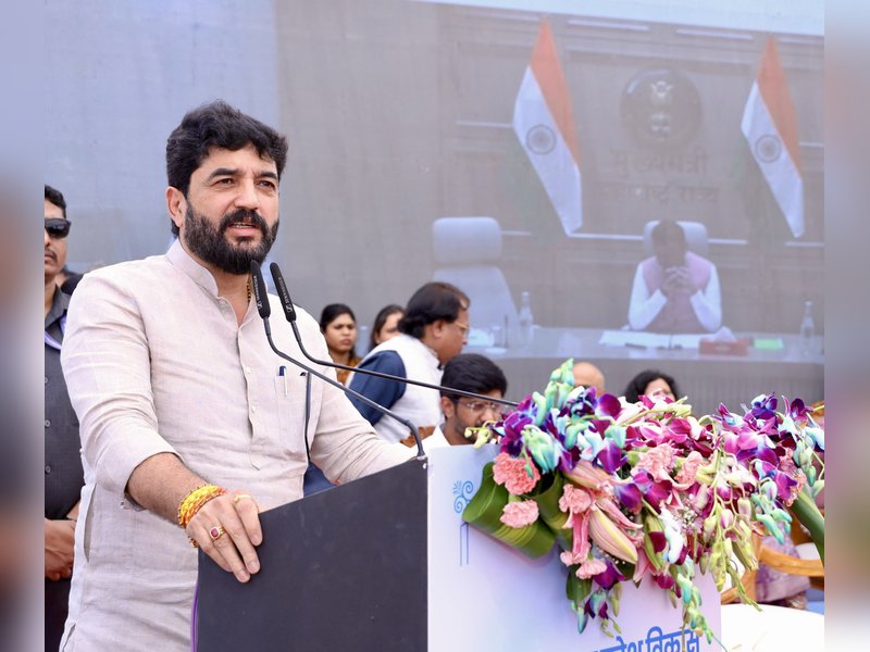 भारत में 11,000 से अधिक पायलट; जिसमें से करीब 1,900 महिलाएं : केंद्र