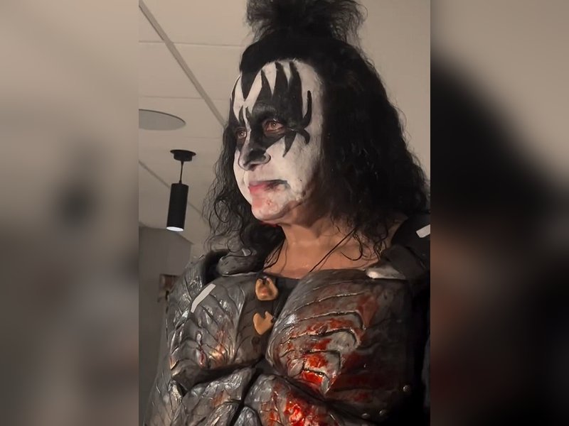 Gene Simmons blasts celebrities who are politically vocal