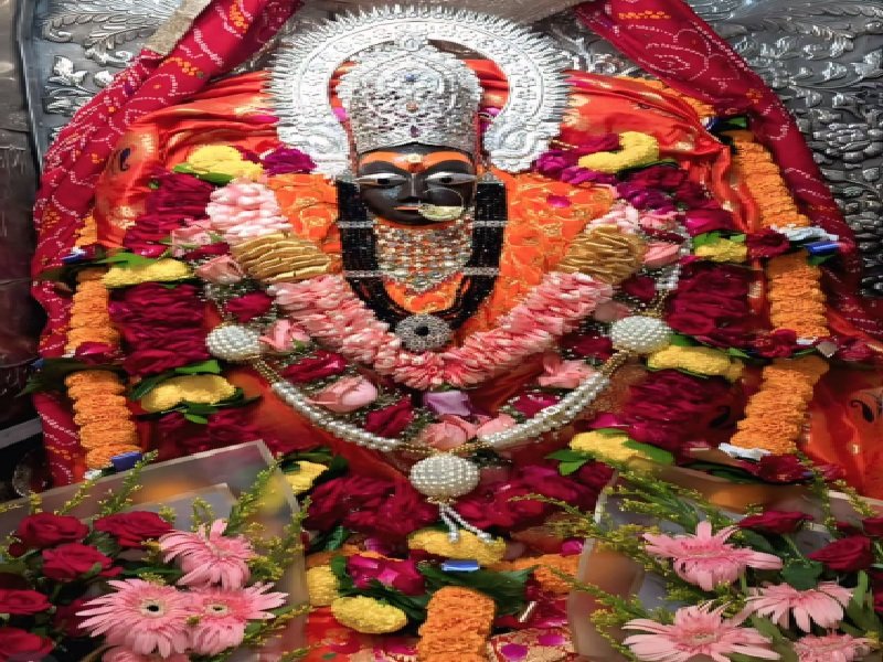 चैत्र नवरात्र: यहां दिव्य शक्ति करती है मां शारदा का शृंगार, लगता है भव्य मेला