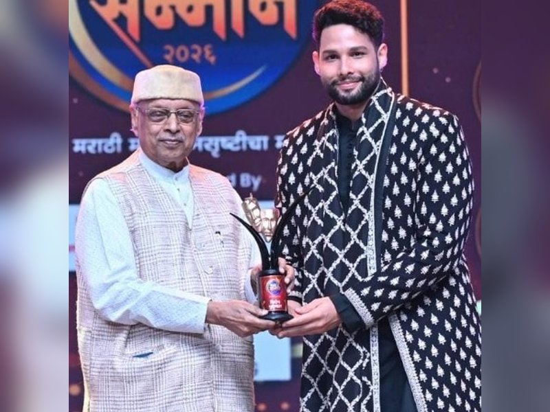 वी. शांताराम की बायोपिक में सिद्धांत चतुर्वेदी बनेंगे महान फिल्मकार, किरण शांताराम बोले- 'इस किरदार के लिए बिल्कुल सही चुनाव'