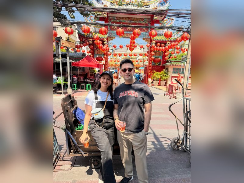 Parineeti Chopra & Raghav Chadha enjoy chill time in Chinatown during their family trip to Thailand