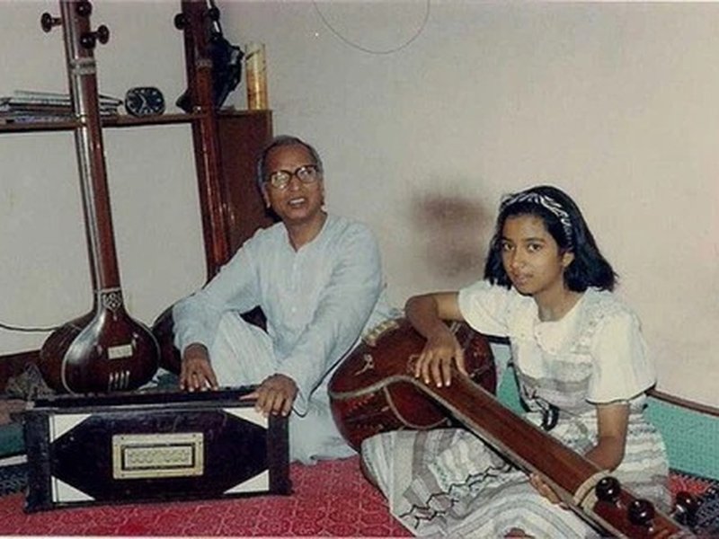 Shreya Ghoshal remembers 3-hour long bus rides in Rajasthan’s heat for singing lessons as a kid