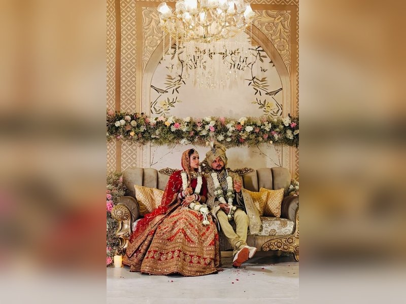 वंशिका चड्ढा के साथ शादी के बंधन में बंधे कुलदीप यादव, मसूरी में लिए सात फेरे