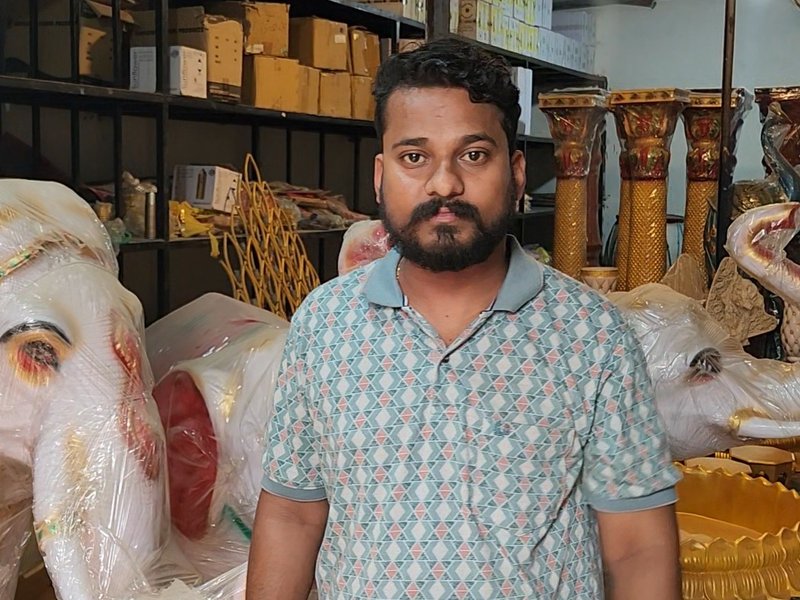 संघर्ष से सफलता तक: पीएमईजीपी योजना से कृष्णा आशीष बने स्वरोजगार की मिसाल