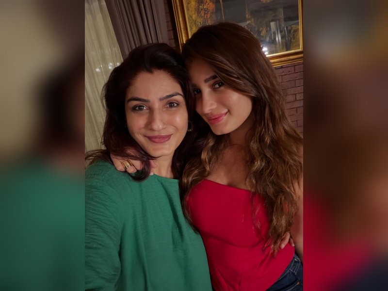 Raveena Tandon says 'Happppy 21 my pudding' as daughter Rasha Thadani turns a year older