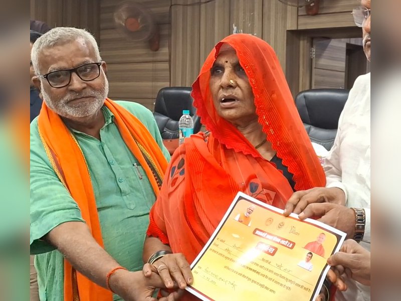 गाजीपुर में पीएम आवास योजना के तहत 177 लाभार्थियों को मिली सहायता राशि