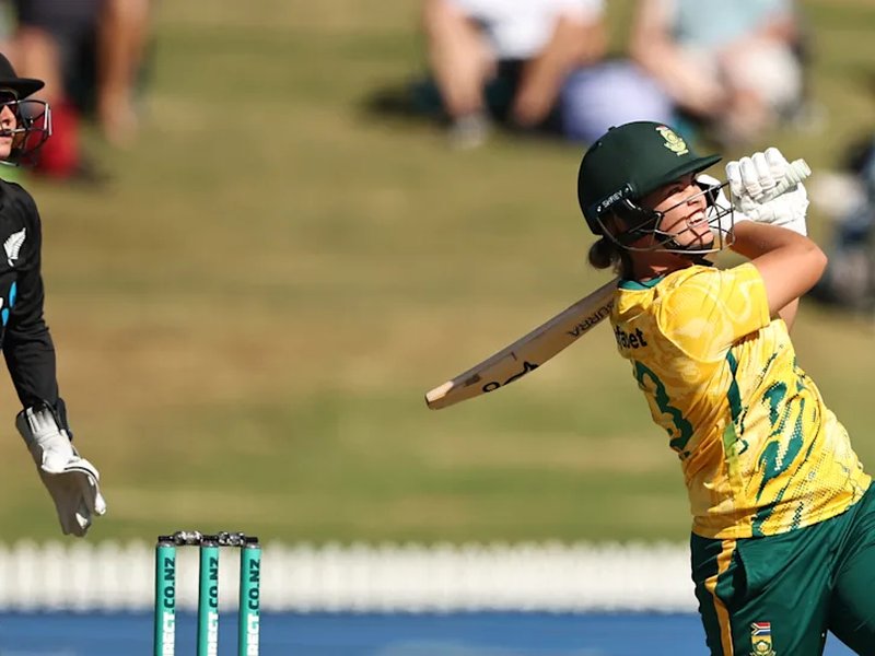 ‘Hard to come in and get going straight away, not sure how she did,’ says Wolvaardt on Reyneke’s batting heroics (Credit: ICC)