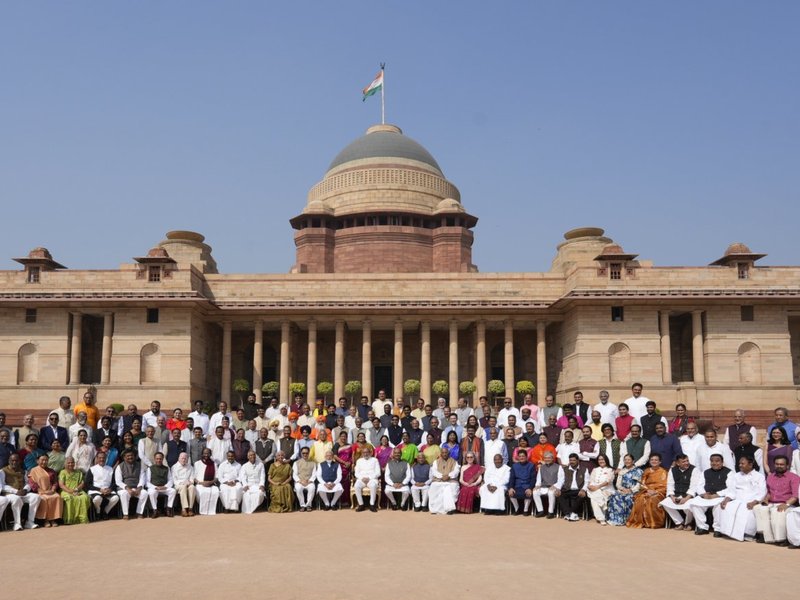 राज्यसभा से सेवानिवृत्त हो रहे सांसदों को सभापति ने दी विदाई