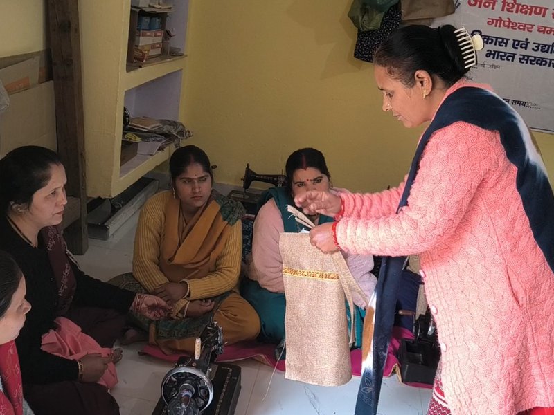 चमोली में महिलाओं को आत्मनिर्भर बनाने की पहल, कौशल प्रशिक्षण से मिल रहे रोजगार के नए अवसर