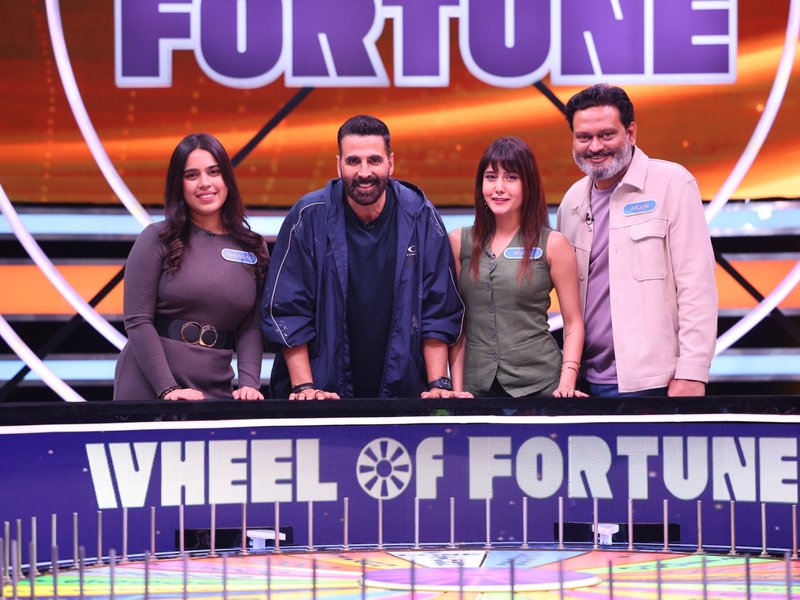 Akshay Kumar reveals his Desi food philosophy: Haath Se Khane Mein Jo Maza Hai…