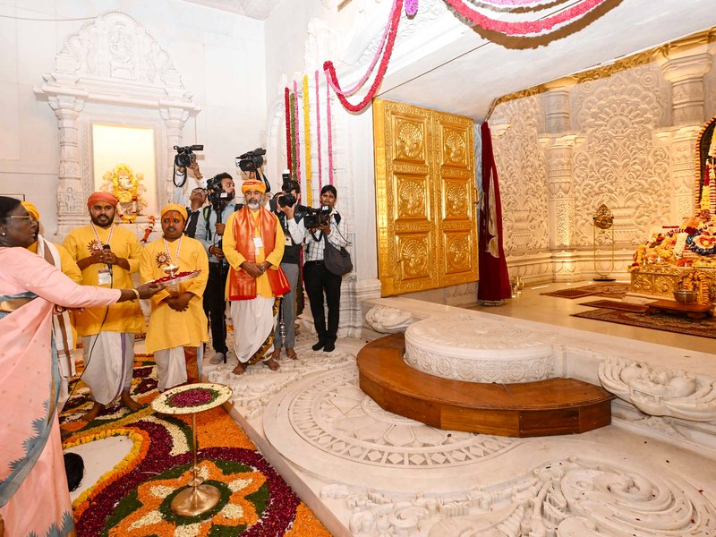 'प्रभु राम से मिलता है जीवन-मूल्यों का अनमोल संदेश', राष्ट्रपति मुर्मु समेत कई नेताओं ने दी रामनवमी की शुभकामनाएं