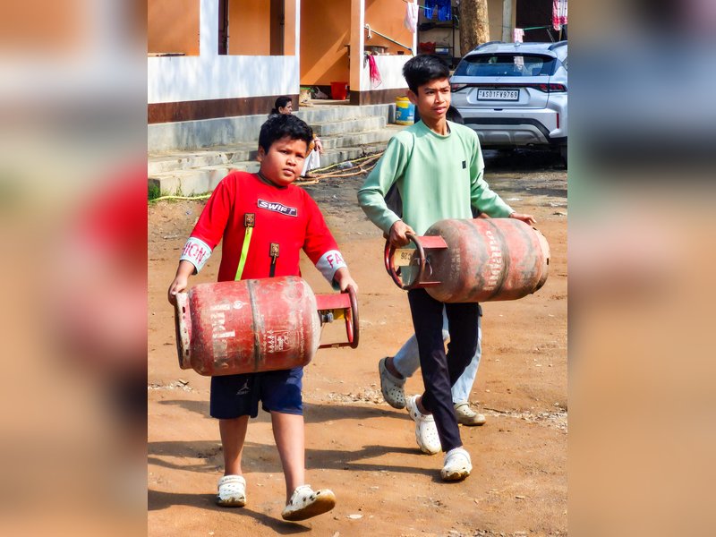 Govt warns consumers on cyber fraud linked to LPG bookings